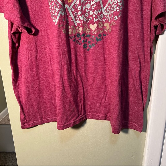 Burgundy T-Shirt Adventure Awaits Mountain Graphic 4XL - Picture 3 of 9